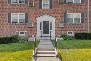 90 Strawberry Hill Ave, Stamford, CT 06902 - Photo 2