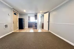 204 S Main St, Middletown, CT 06457 - Photo 6