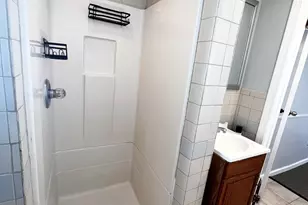 204 S Main St, Middletown, CT 06457 - Photo 12