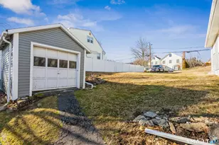 8 Reynolds Pl, Greenwich, CT 06831 - Photo 16