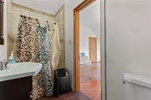 2 Wethersfield Ave, Hartford, CT 06114 - Photo 30