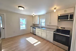 55 Battey St, Putnam, CT 06260 - Photo 8