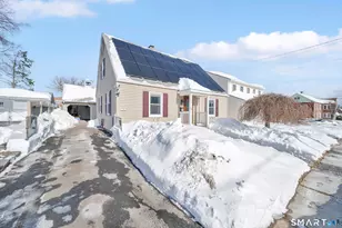 80 Cowles St, Hartford, CT 06114 - Photo 2