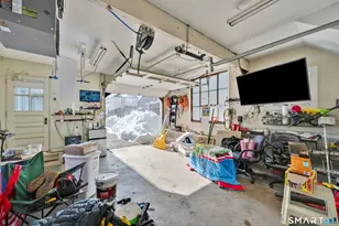 80 Cowles St, Hartford, CT 06114 - Photo 30