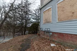 76 Laurel Hill Ave, Norwich, CT 06360 - Photo 4