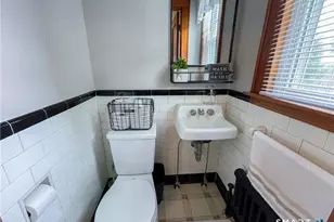 16 Meriden Ave, Meriden, CT 06451 - Photo 18