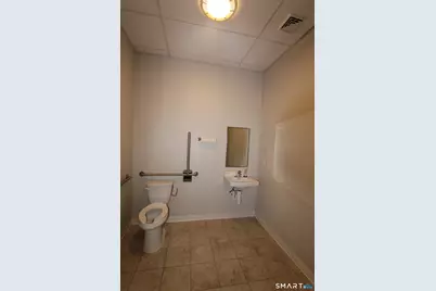 855 Farmington Avenue, Farmington, CT 06032 - Photo 14