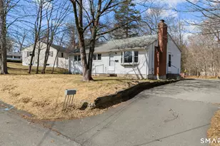 17 Dune Rd, Enfield, CT 06082 - Photo 6