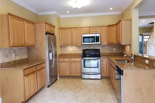 38 Smith Ave, Waterbury, CT 06708 - Photo 6