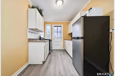 46 Nob Hill Circle #C, Bridgeport, CT 06610 - Photo 10