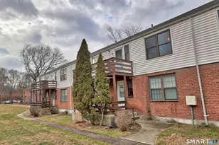 46 Nob Hill Cir, Bridgeport, CT 06610 - Photo 18