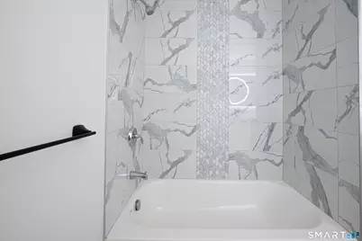 6 Liberty Terrace, North Haven, CT 06473 - Photo 18