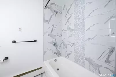 6 Liberty Terrace, North Haven, CT 06473 - Photo 16