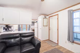 44 Hemlock Dr, Shelton, CT 06484 - Photo 4