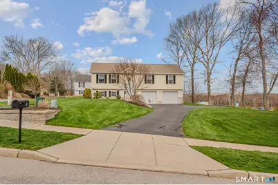 8 Heartwell Drive, Groton, CT 06340 - Photo 4