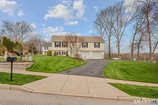 8 Heartwell Dr, Groton, CT 06340 - Photo 4