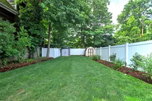 18 Day Spring Ave, Hamden, CT 06518 - Photo 4