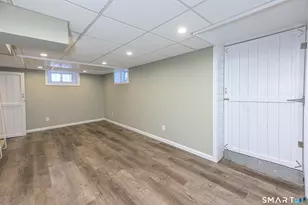 18 Day Spring Ave, Hamden, CT 06518 - Photo 30