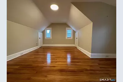 70 Hawthorne Street, Bridgeport, CT 06610 - Photo 20