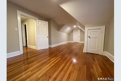 70 Hawthorne Street, Bridgeport, CT 06610 - Photo 18