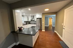 70 Hawthorne St, Bridgeport, CT 06610 - Photo 6