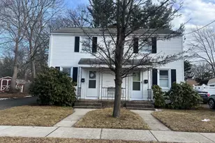 128 Laurel Ct, Plainville, CT 06062 - Photo 1