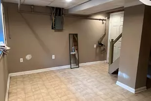 128 Laurel Ct, Plainville, CT 06062 - Photo 8