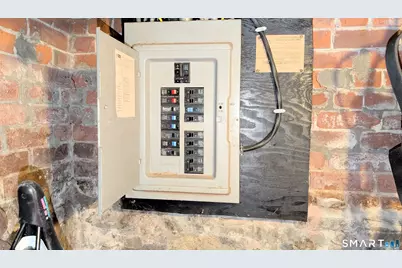 188 Holly Street, Bridgeport, CT 06607 - Photo 32