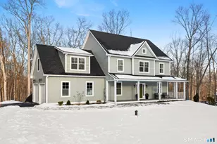 23 Greenwich Pl, Colchester, CT 06415 - Photo 2
