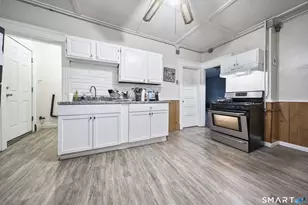 82 Bunker Hill Ave, Waterbury, CT 06708 - Photo 28