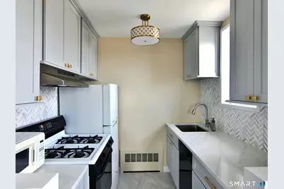 140 Grove Street #APT 7D, Stamford, CT 06901 - Photo 6