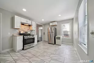 73 Orange St, Bridgeport, CT 06607 - Photo 12