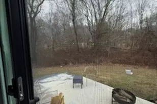 52 Walnut Hill Rd, East Lyme, CT 06333 - Photo 10