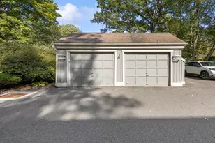 405 Heritage Vlg, Southbury, CT 06488 - Photo 24