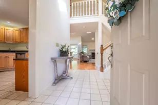 12 Blvd Dr, Danbury, CT 06810 - Photo 2