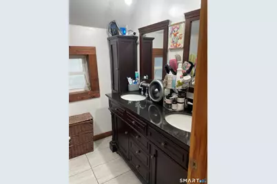 102 Carroll Avenue, Bridgeport, CT 06607 - Photo 24