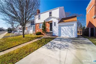 506 Lighthouse Rd, New Haven, CT 06512 - Photo 2