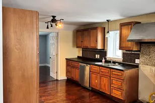 24 East Ave, Norwich, CT 06360 - Photo 4