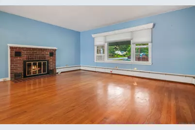 1 Chapman Avenue, Waterford, CT 06375 - Photo 6