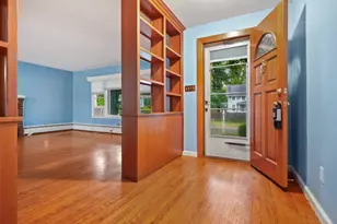 1 Chapman Ave, Waterford, CT 06375 - Photo 4