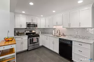 49 Minivale Rd, Stamford, CT 06907 - Photo 6