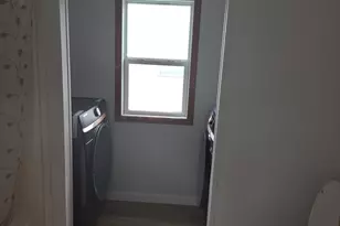 53 Prentice St, Norwich, CT 06380 - Photo 8