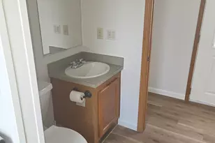 53 Prentice St, Norwich, CT 06380 - Photo 10