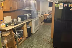 75 Frank St, Stamford, CT 06902 - Photo 14