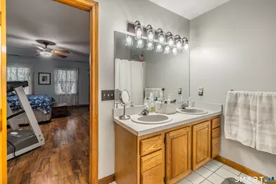 91 Ford Street, Ansonia, CT 06401 - Photo 24