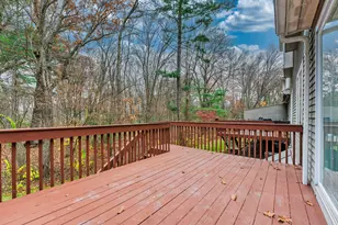 208 Castlewood Dr, Bloomfield, CT 06002 - Photo 28