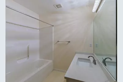 208 Castlewood Drive #208, Bloomfield, CT 06002 - Photo 24