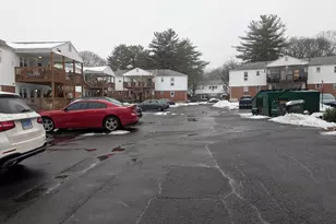 15 Cherry Hill Dr, Bridgeport, CT 06606 - Photo 4