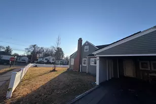 19 Maple St, Plainville, CT 06062 - Photo 4