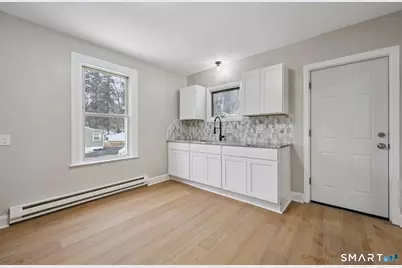 179 Rhode Island Avenue, Waterbury, CT 06704 - Photo 10
